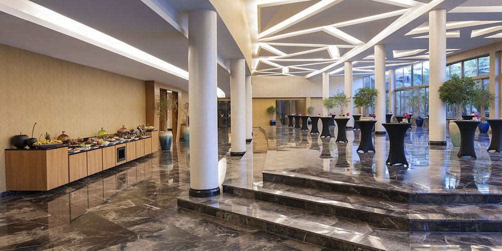 Noah's Ark Deluxe Hotel and SPA 6/50