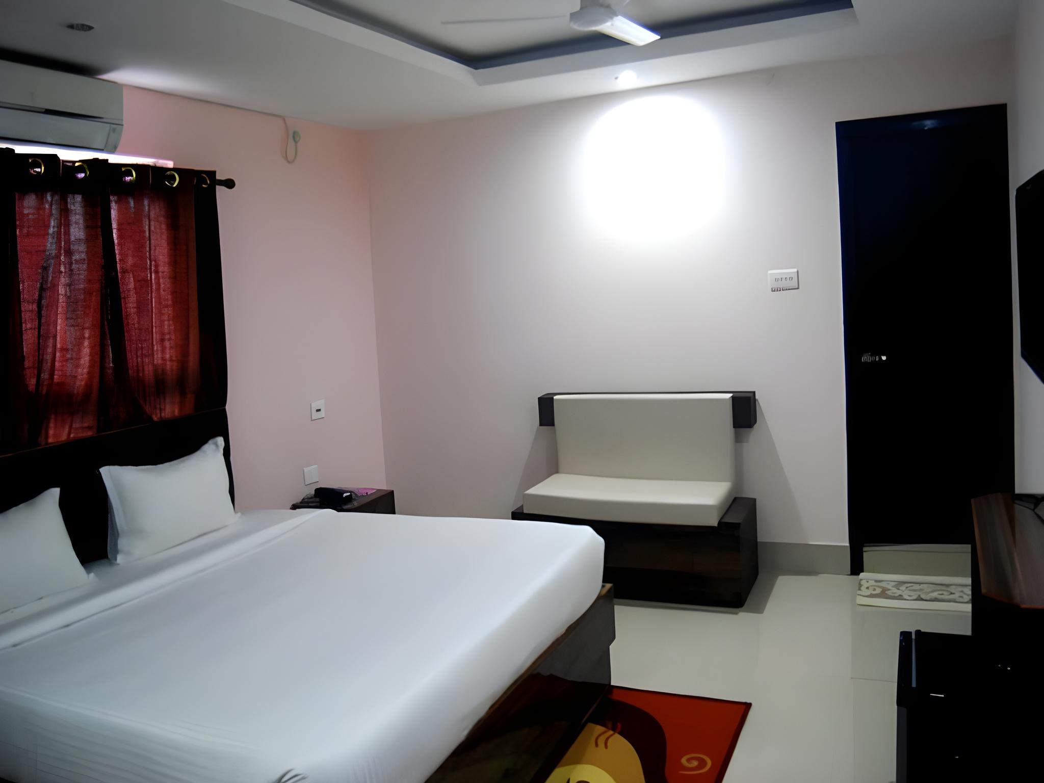 Super, Deluxe, Double Bed