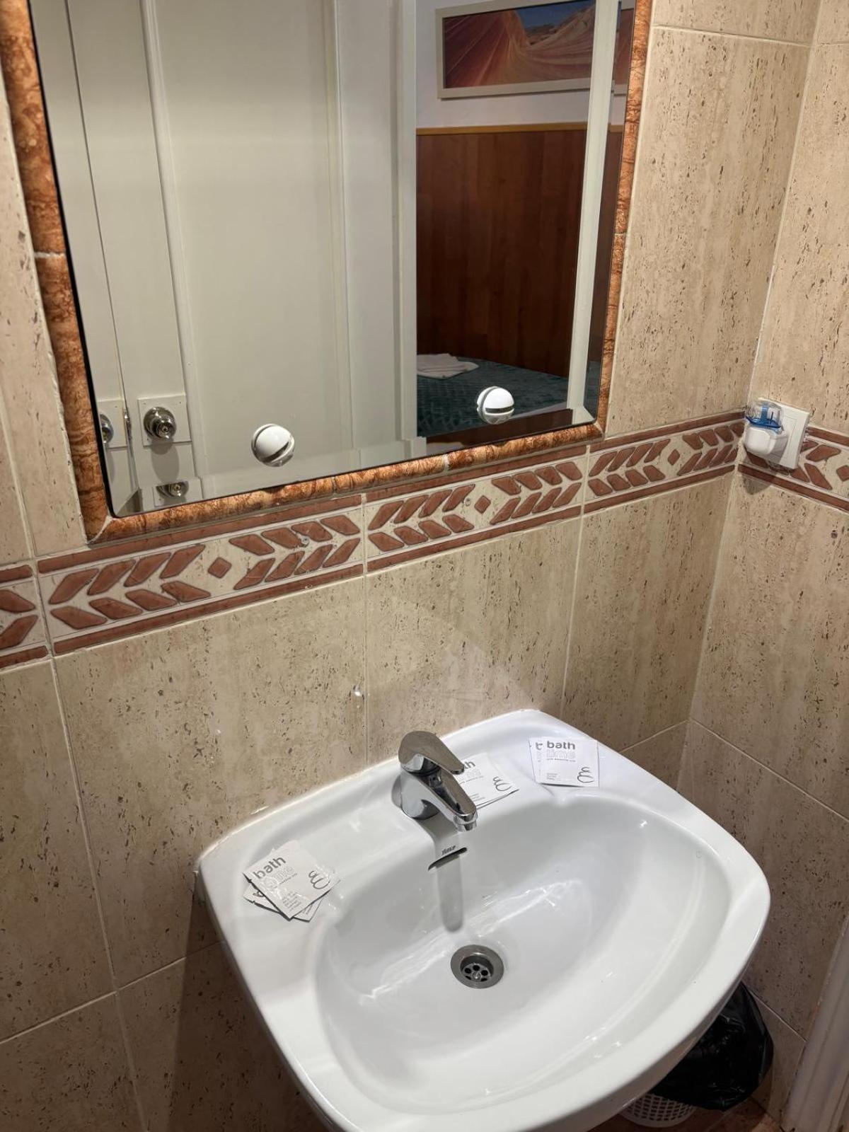 Hotel Don Jose 46/47