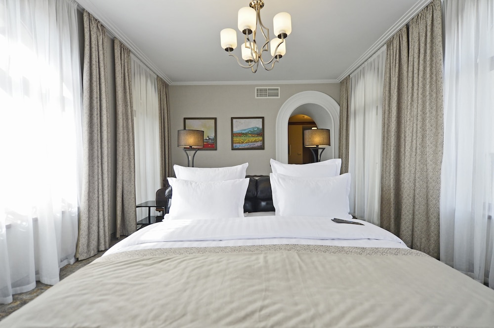 Ambassadori Hotel Tbilisi 24/73