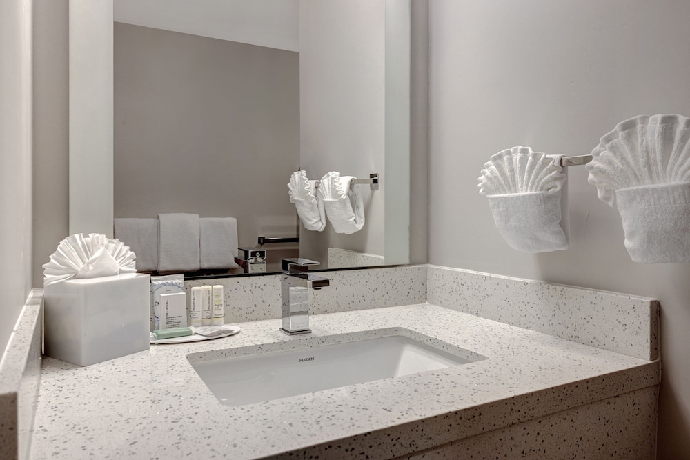 TownePlace Suites San Luis Obispo 44/46