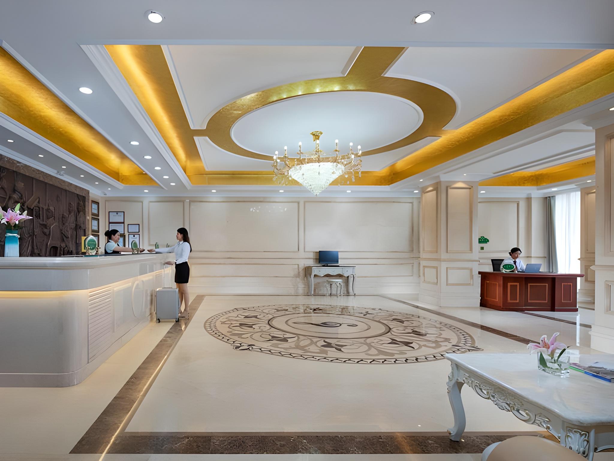 Vienna Hotel (Huidong Jilong) 9/33