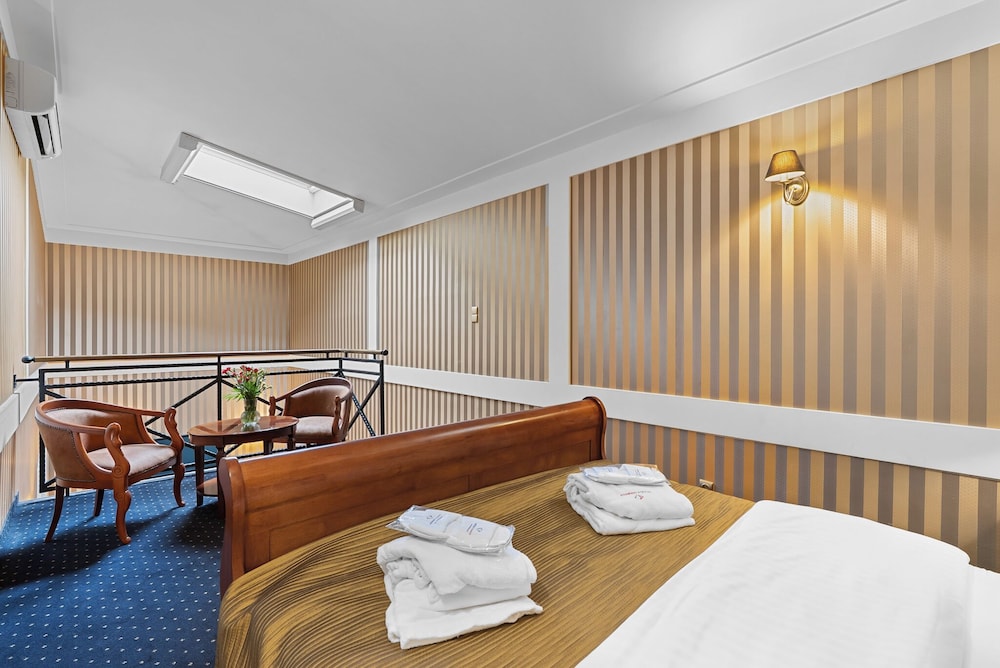 Hotel Diament Bella Notte Katowice Chorzow 38/72
