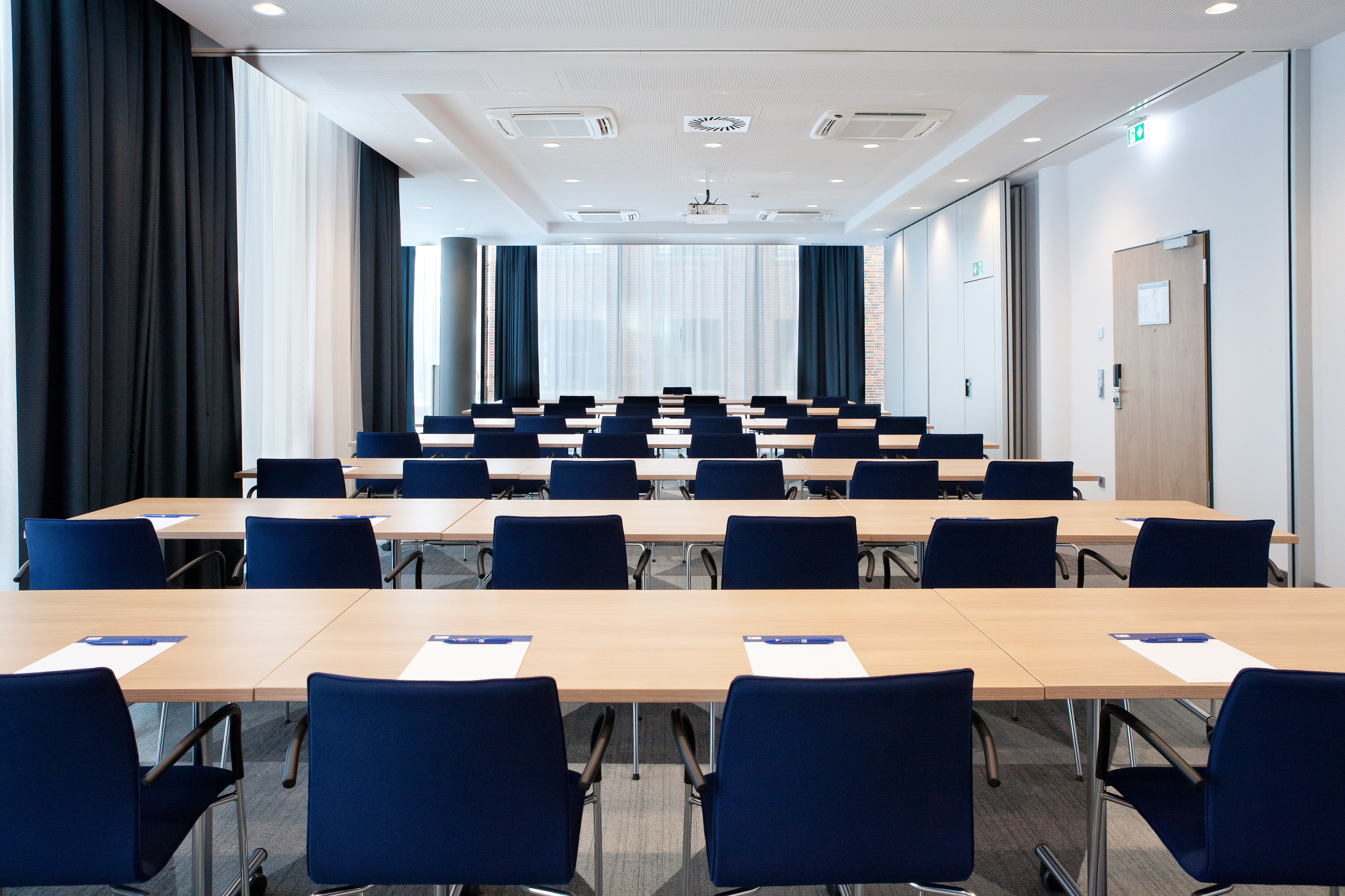 Holiday Inn Express & Suites Monheim am Rhein 18/28