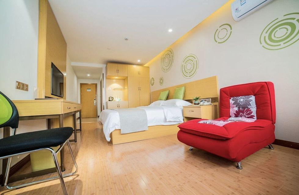 Deluxe, Queen Bed