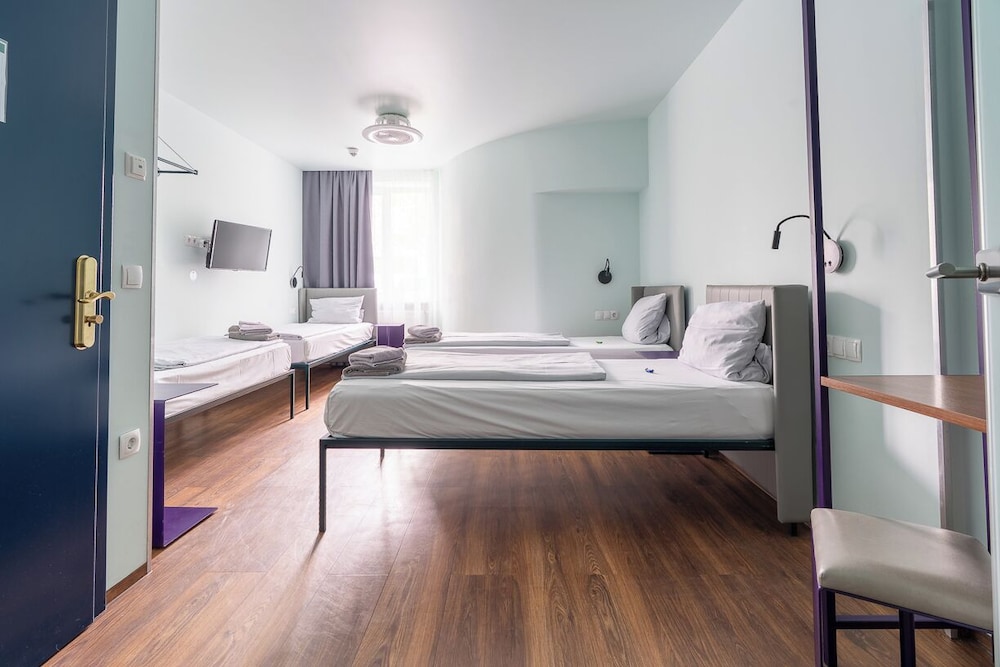 Das Schreder Hotel 6/49