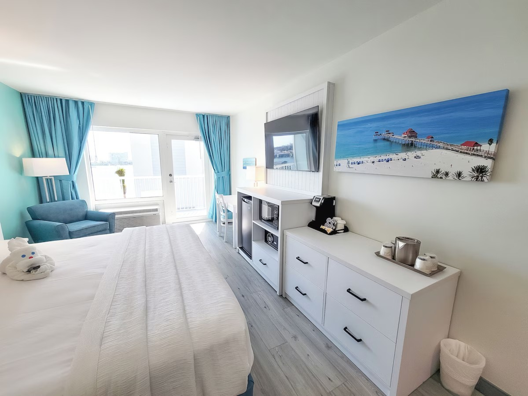 ChartHouse Clearwater Beach Marina Hotel 24/67