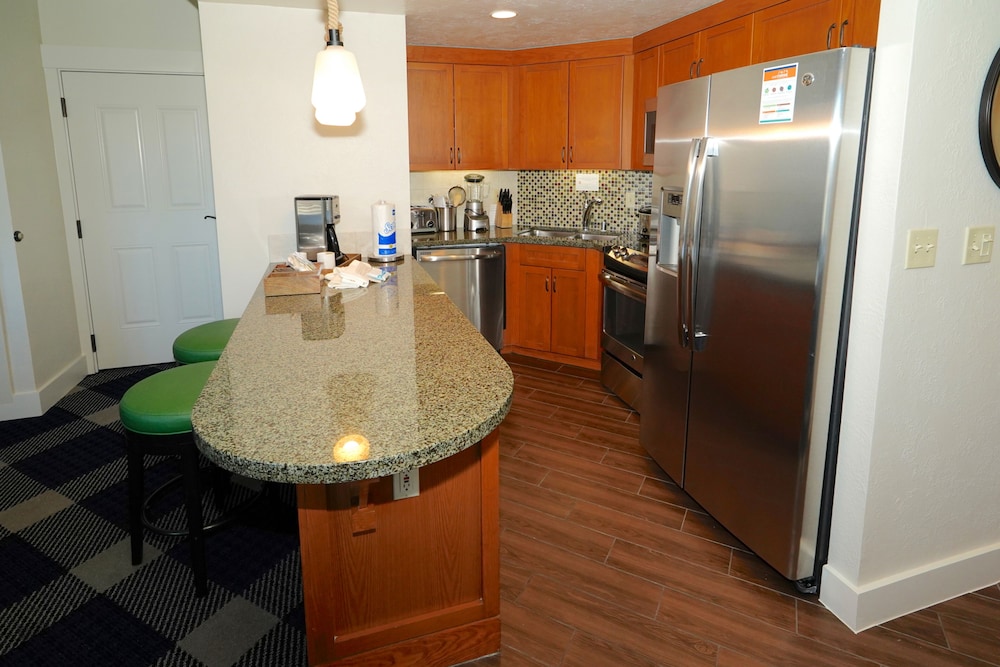 Heavenly Village Condos 55/67