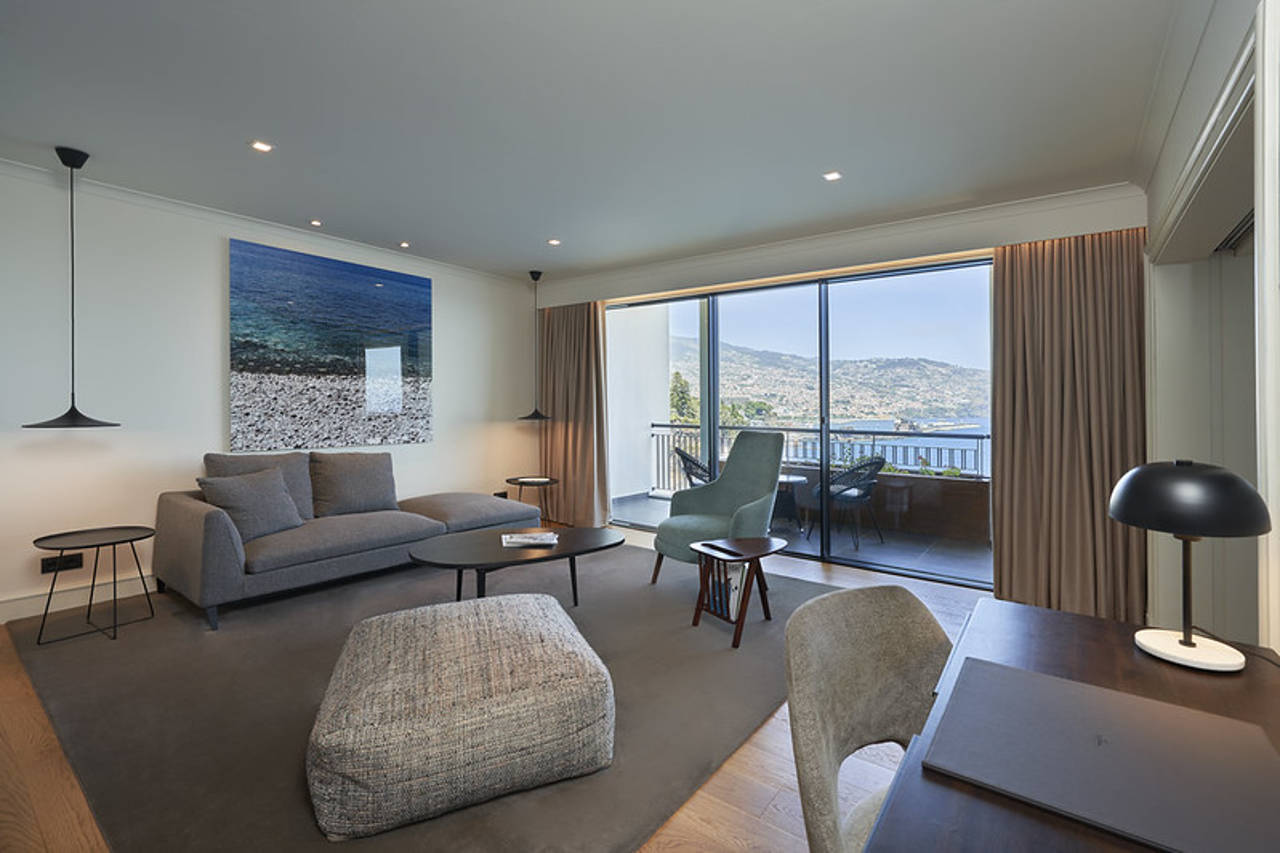 The Cliff Bay 24/43