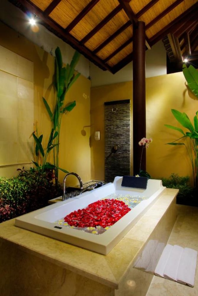 RC Villas and Spa Bali 6/21