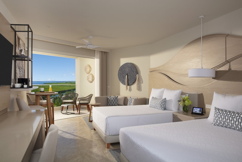 BREATHLESS CANCUN SOUL RESORT AND SPA 11/50