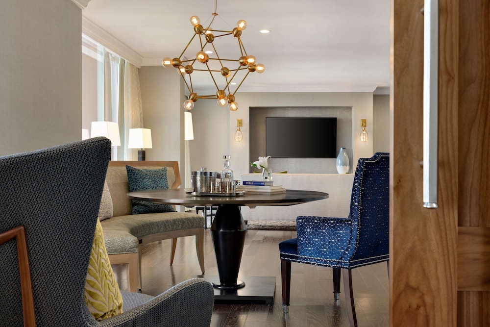 Fairmont Dallas 54/73