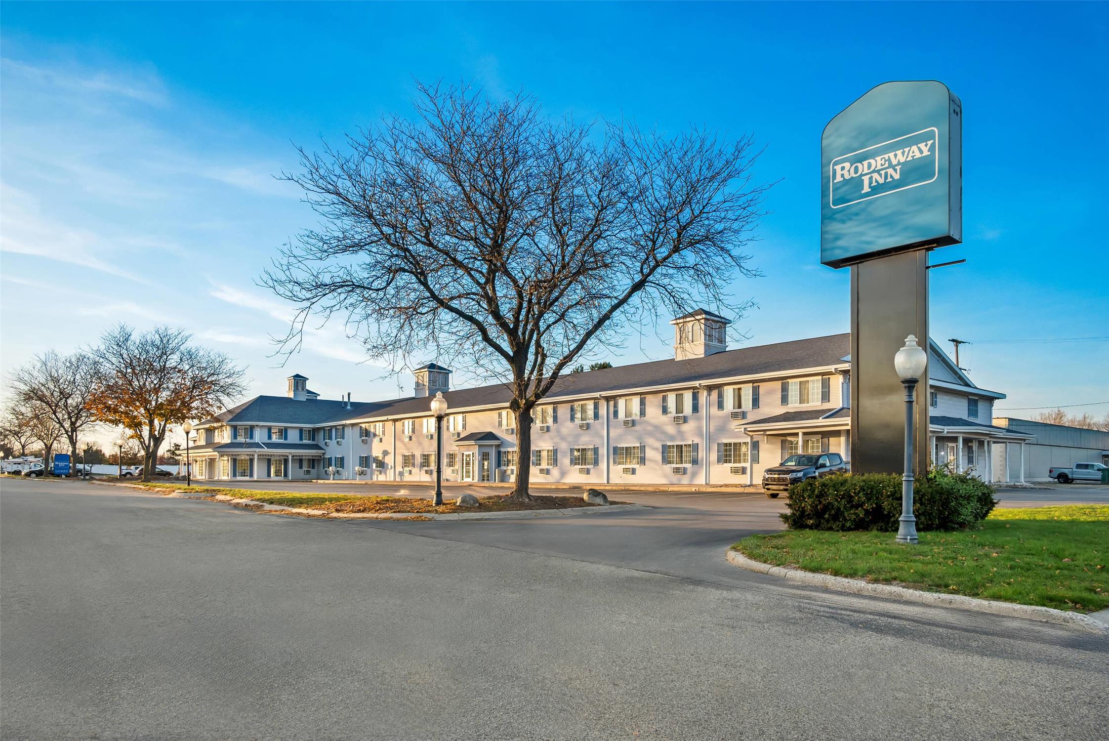 Rodeway Inn Grandville - Grand Rapids 16/22