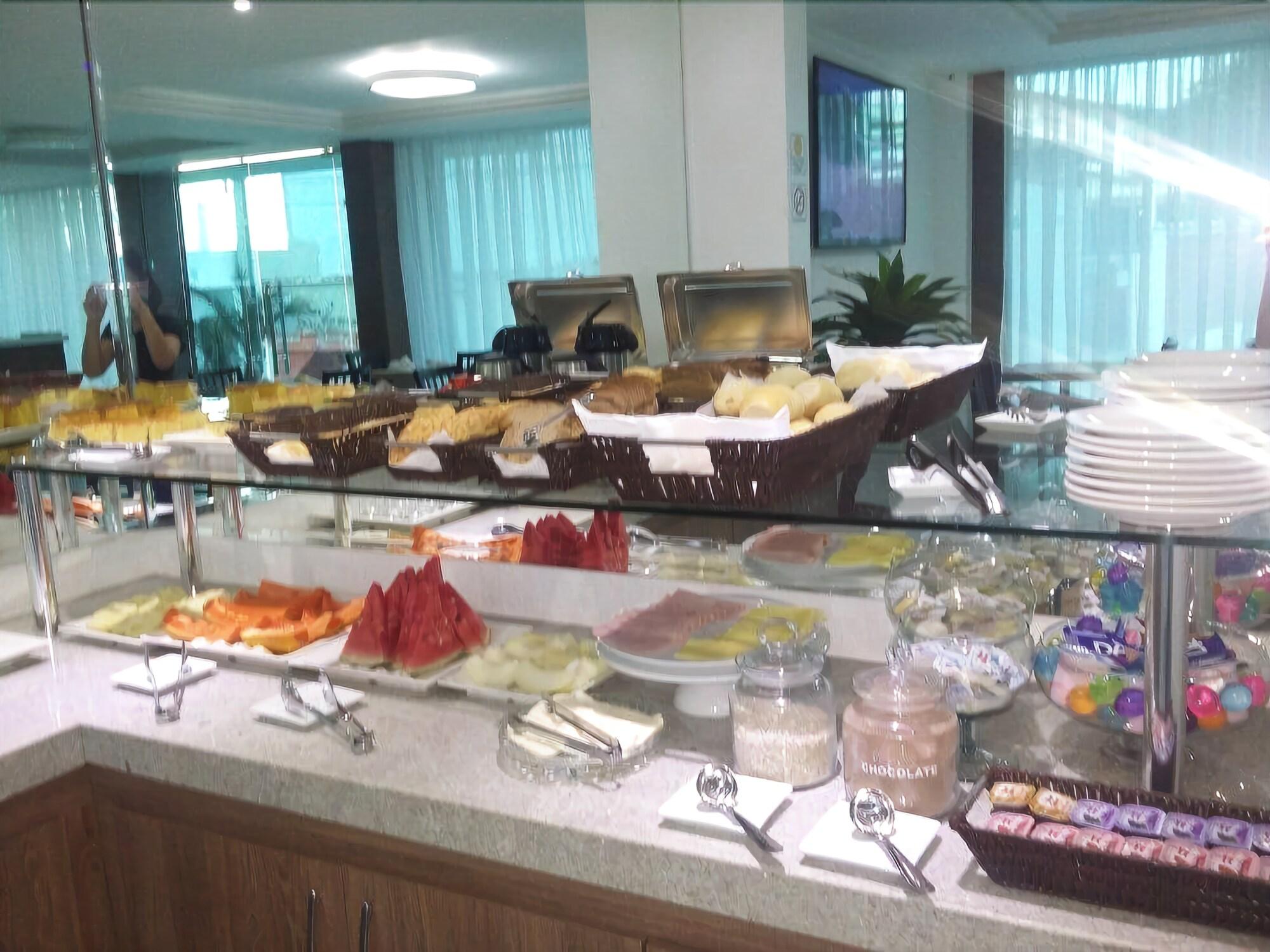 Gaia Suites Macaé 9/14