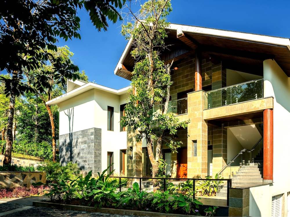 Trivik Chikmagalur 1/50