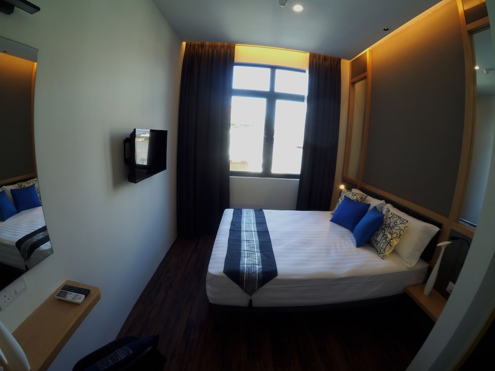 B Street Hotel 21/52