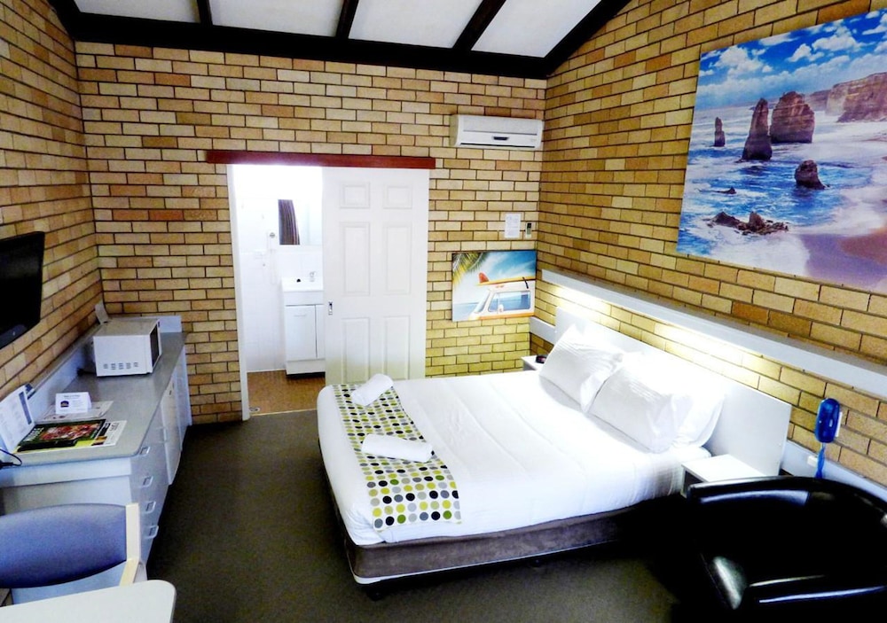 Wanderlight Motor Inn 38/68