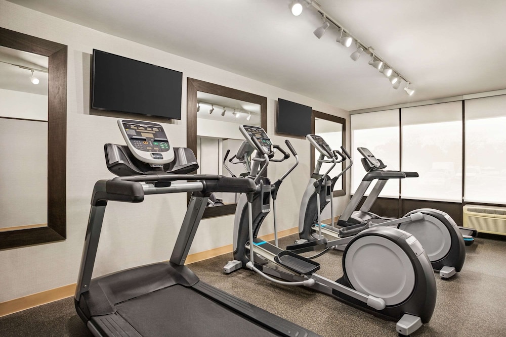 La Quinta Inn & Suites by Wyndham Richmond-Midlothian 18/36