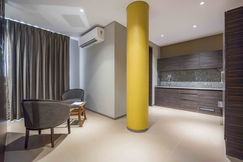 Hotel Niraali Executive 6/65