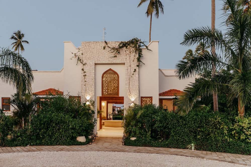 LUX* Marijani Zanzibar 6/65