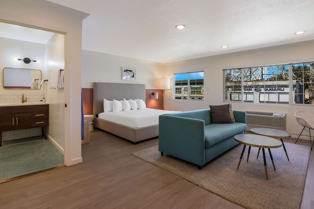 Signature Inn Berkeley Oakland 38/66