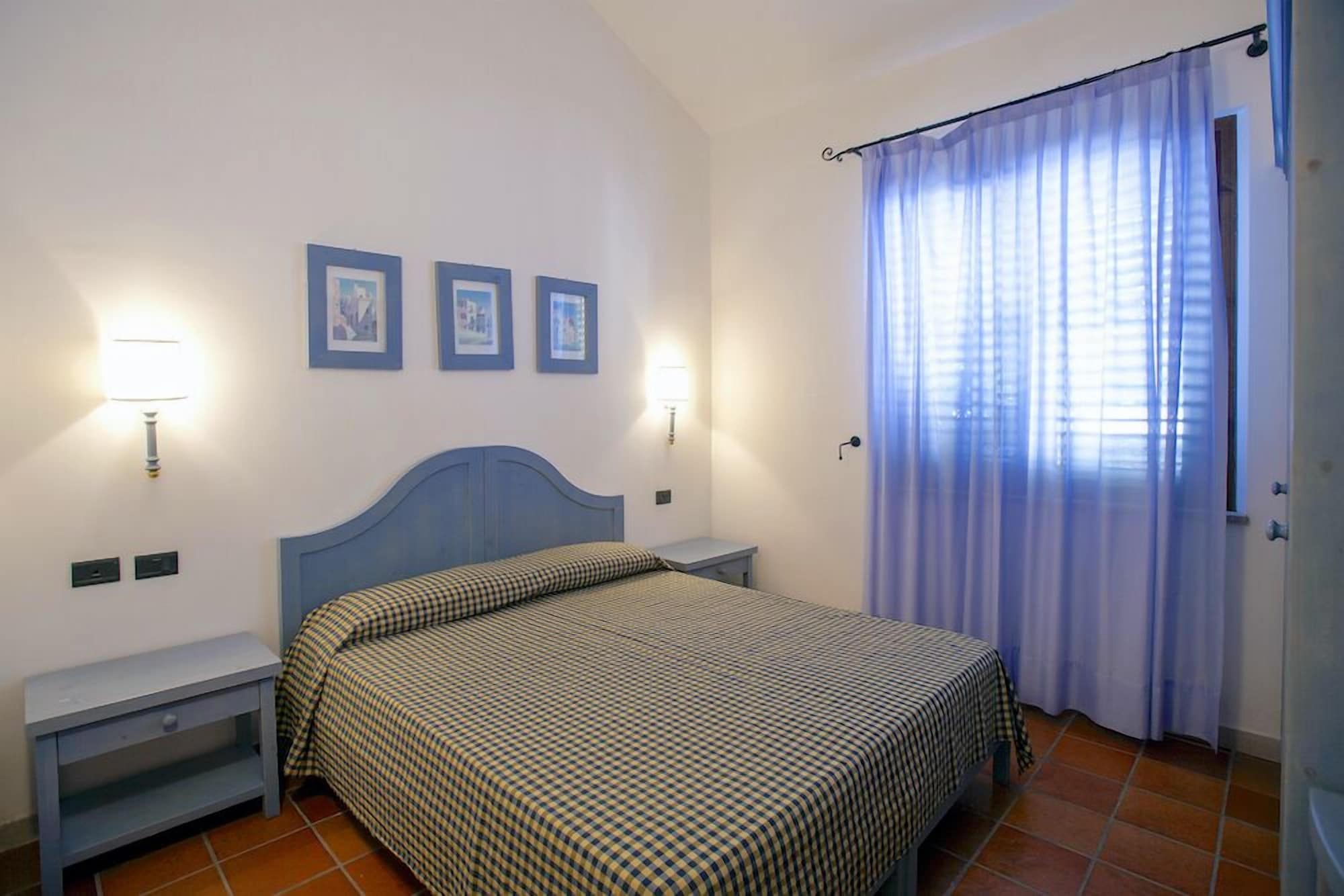 2 BEDROOMS, APARTMENT
