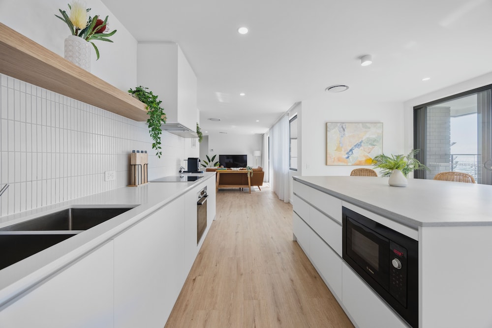 The Shores Surfers Paradise Apartments 34/50