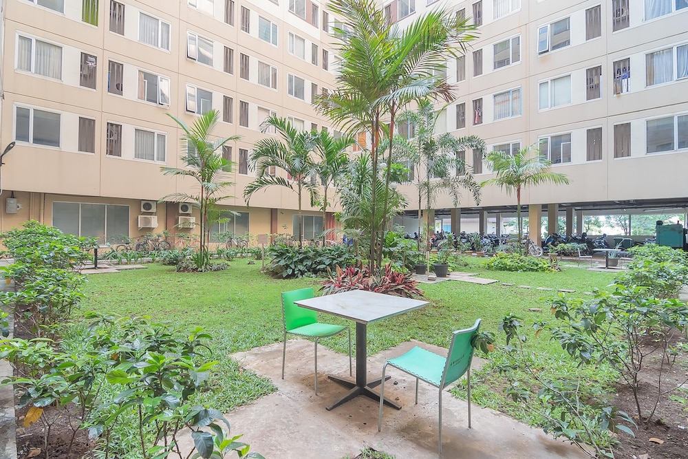 RedDoorz Apartment @ Emerald Towers Bandung 24/25