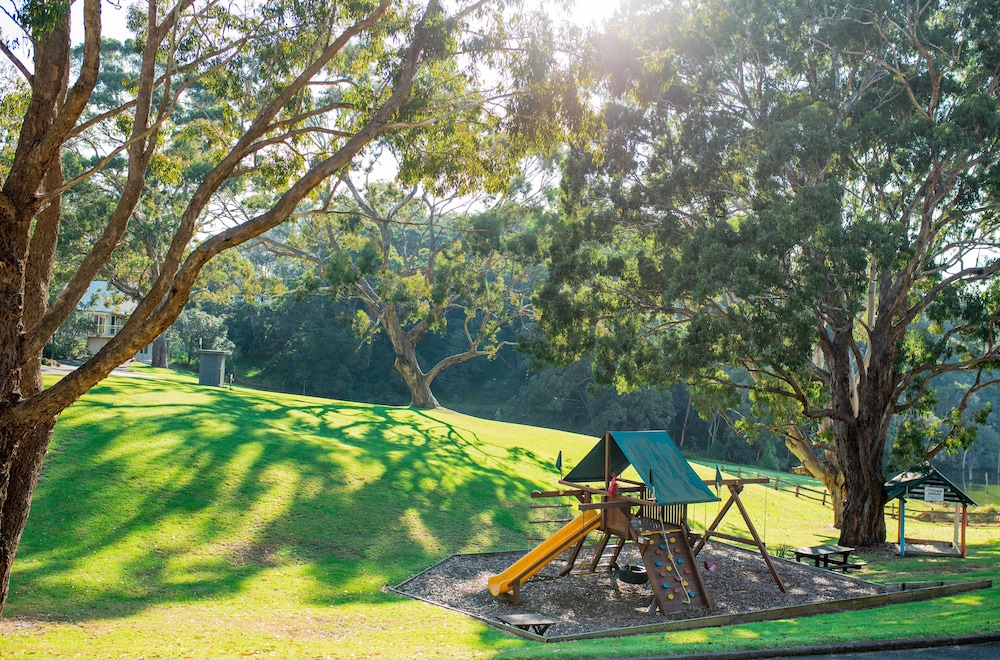 MCMILLANS OF METUNG RESORT 20/50
