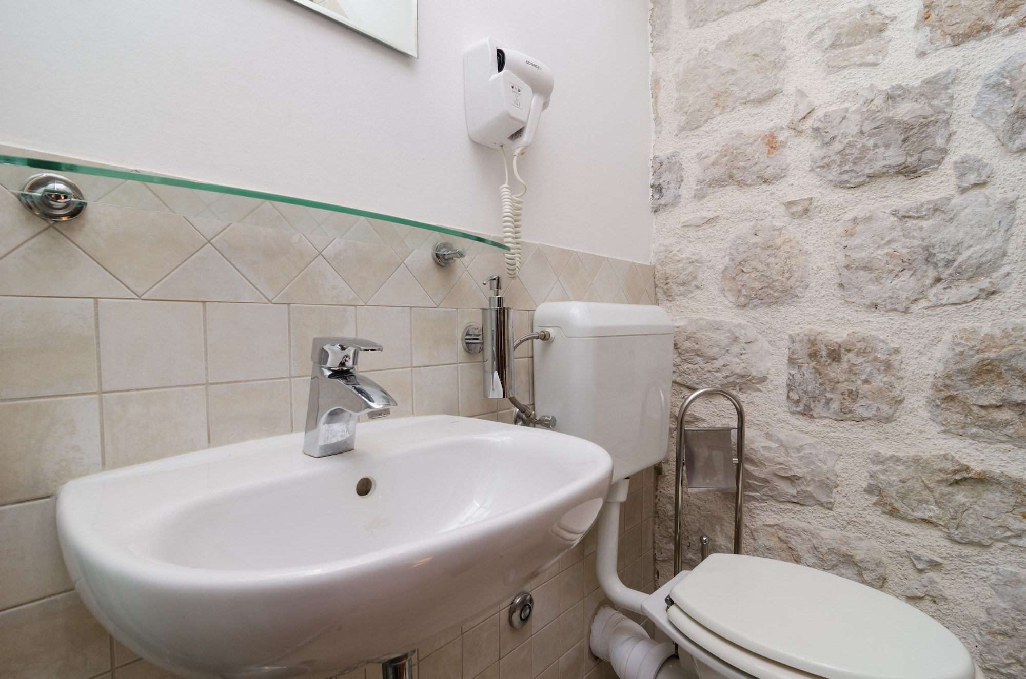 eddie s sea view rooms