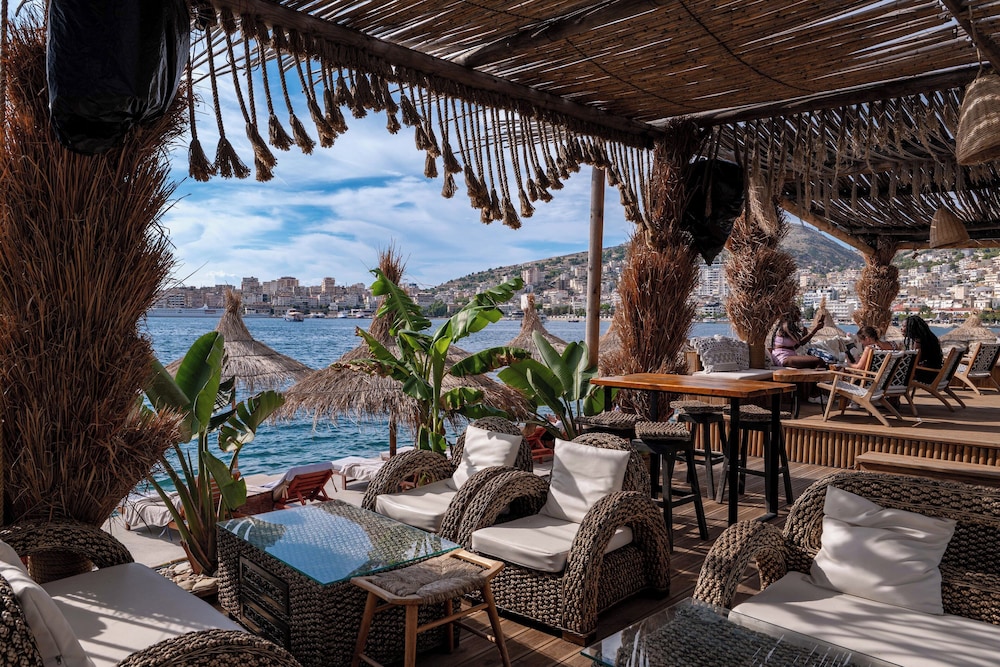 GRAND HOTEL SARANDA 32/50