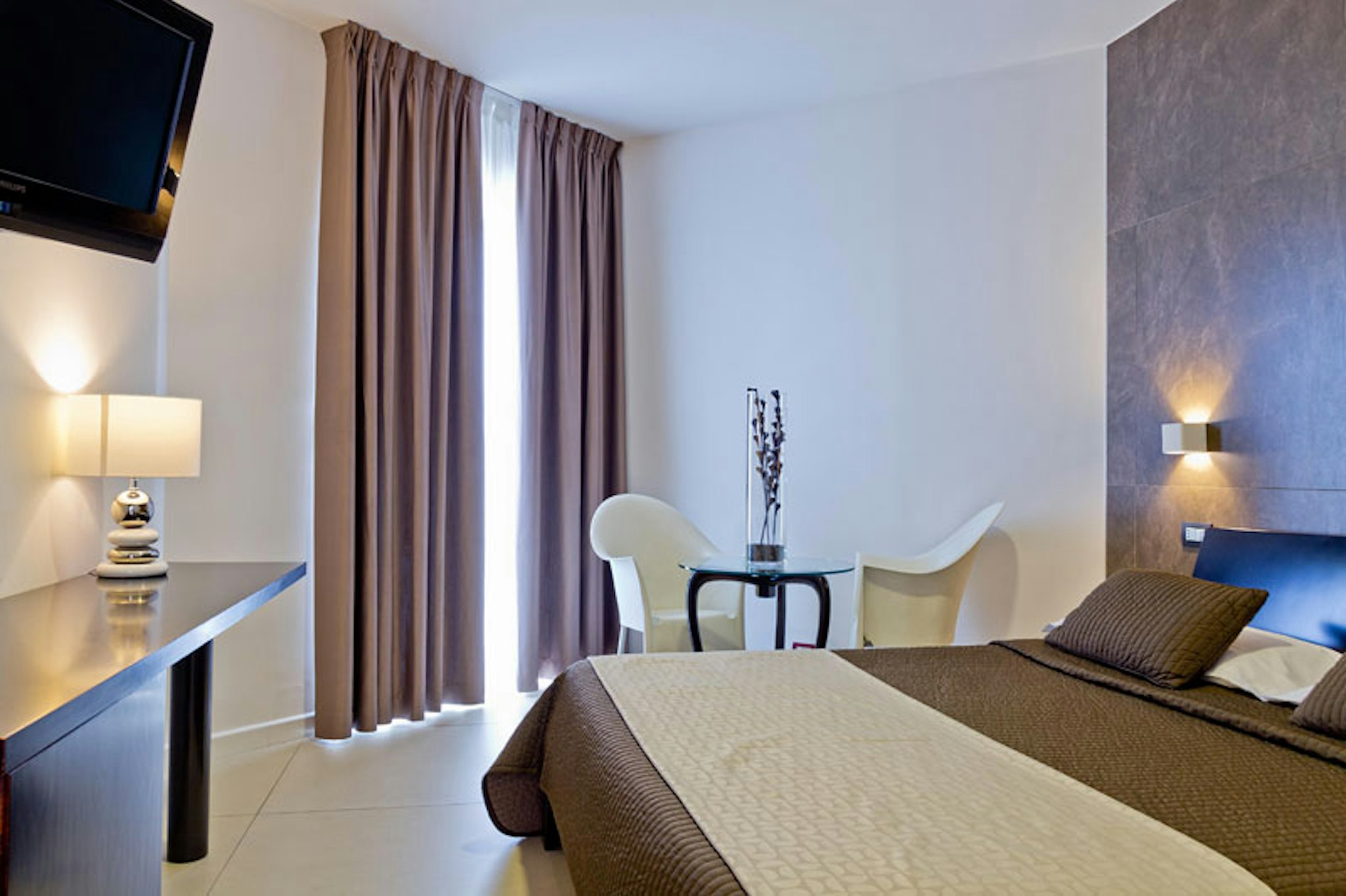 Mediterranea Hotel And Convention Center 5/28