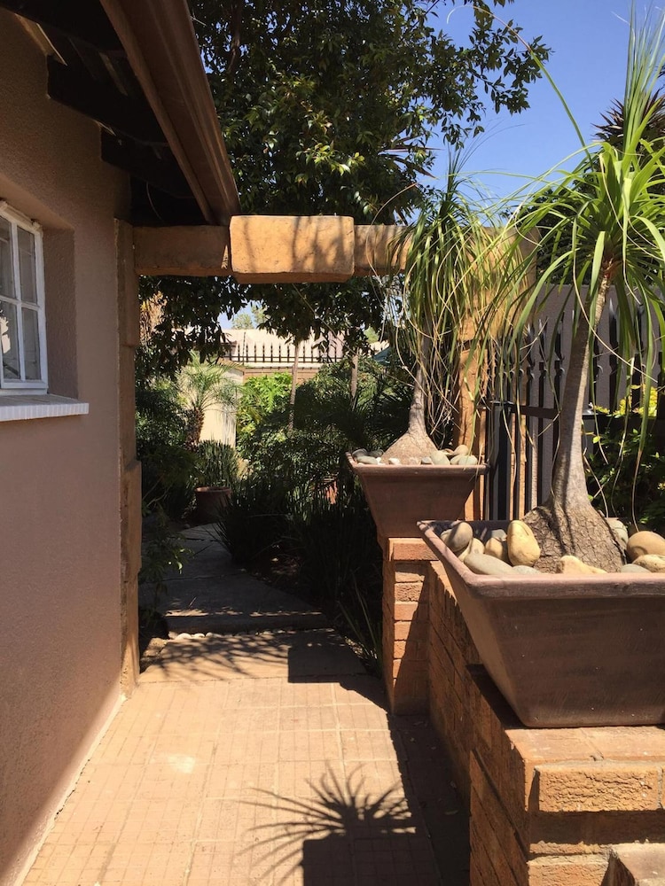 House On Morninghill 24/33