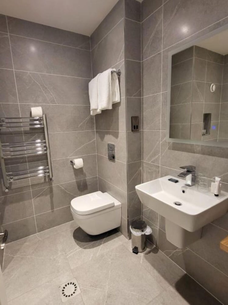 The Heights Hotel Killarney 62/63