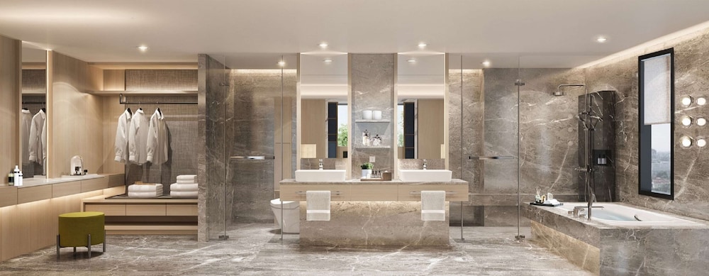 Doubletree By Hilton Bangkok Ploenchit As Formerly Majestic Grande Sukhumvit 19/51