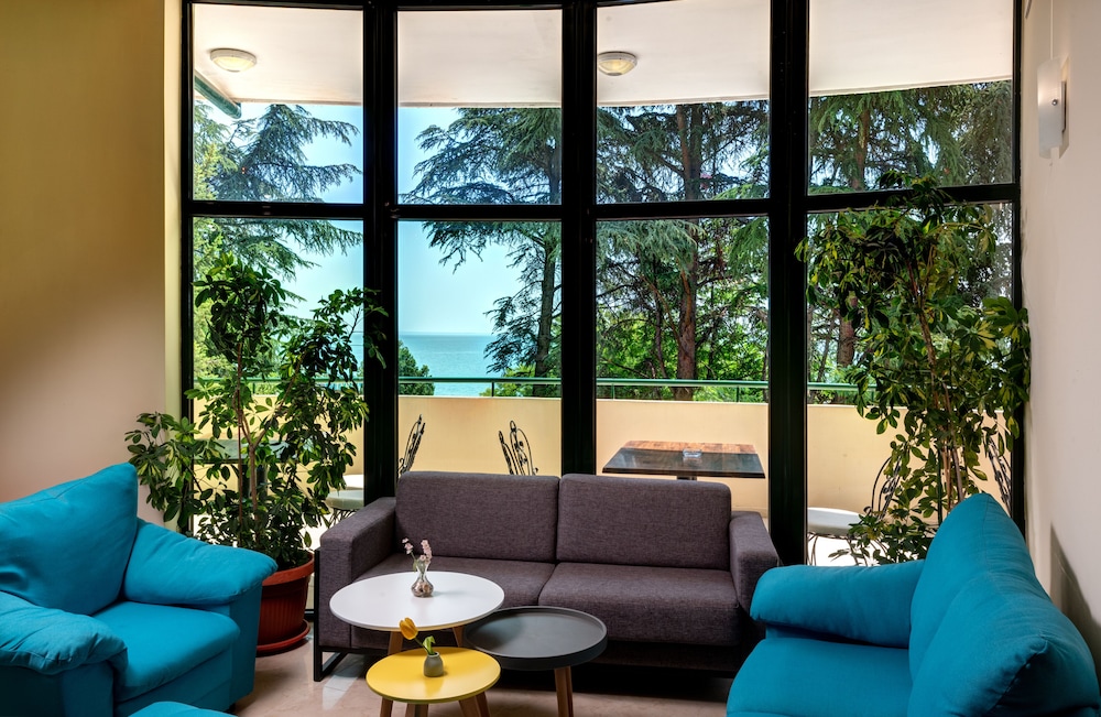 Palm Beach Hotel - All Inclusive with Free beach package & Private Beach 32/50