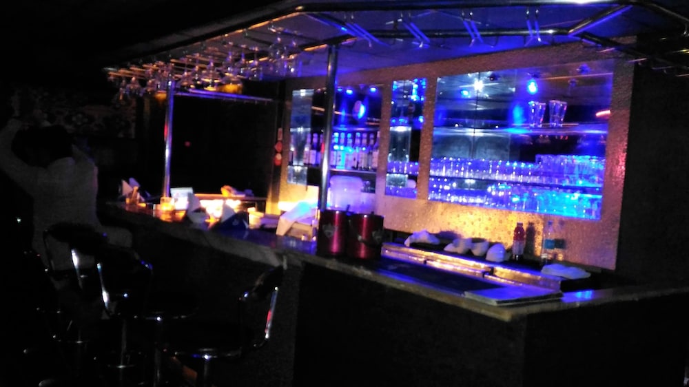 Hotel Taj Tristar 23/27
