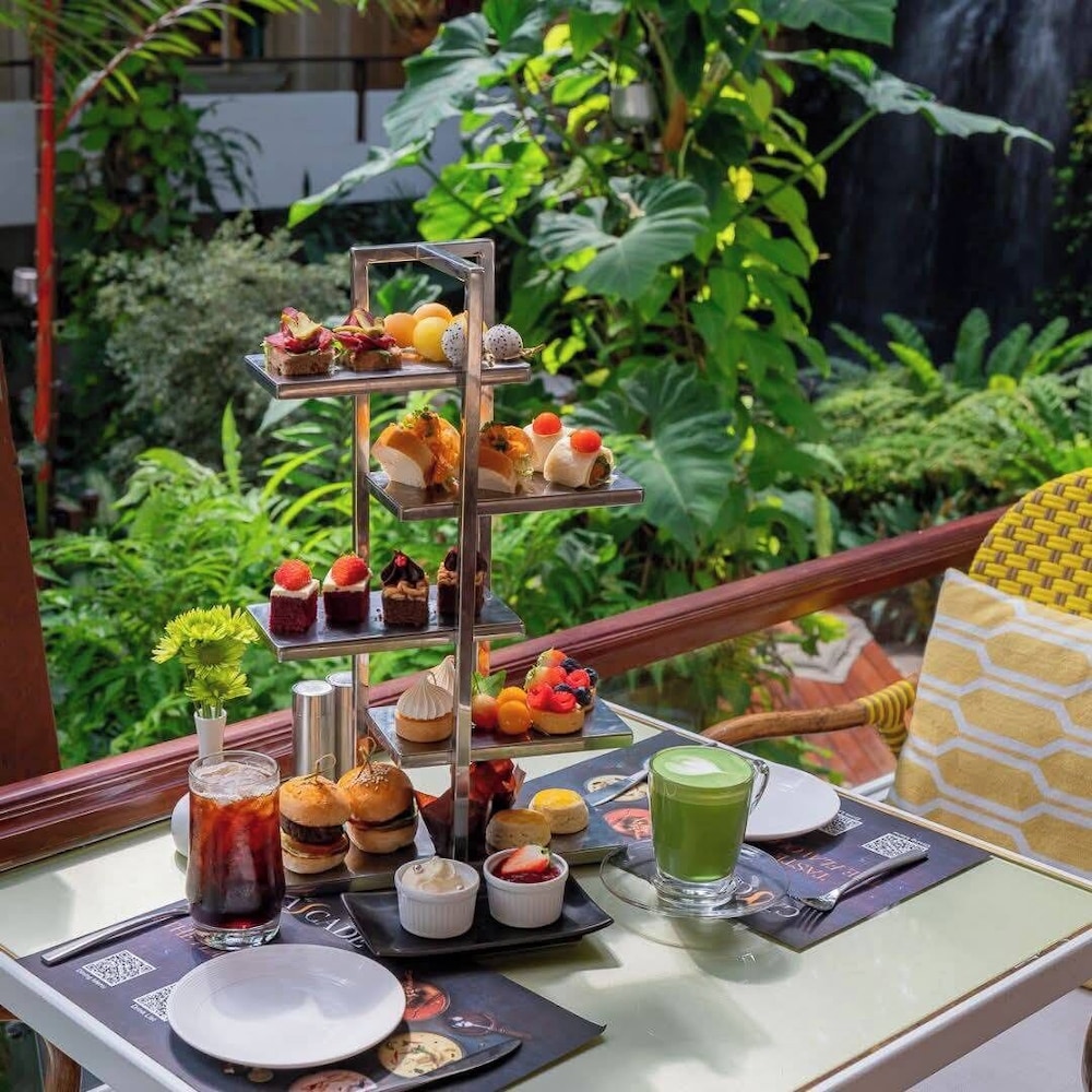 Dusit Thani Pattaya 35/50
