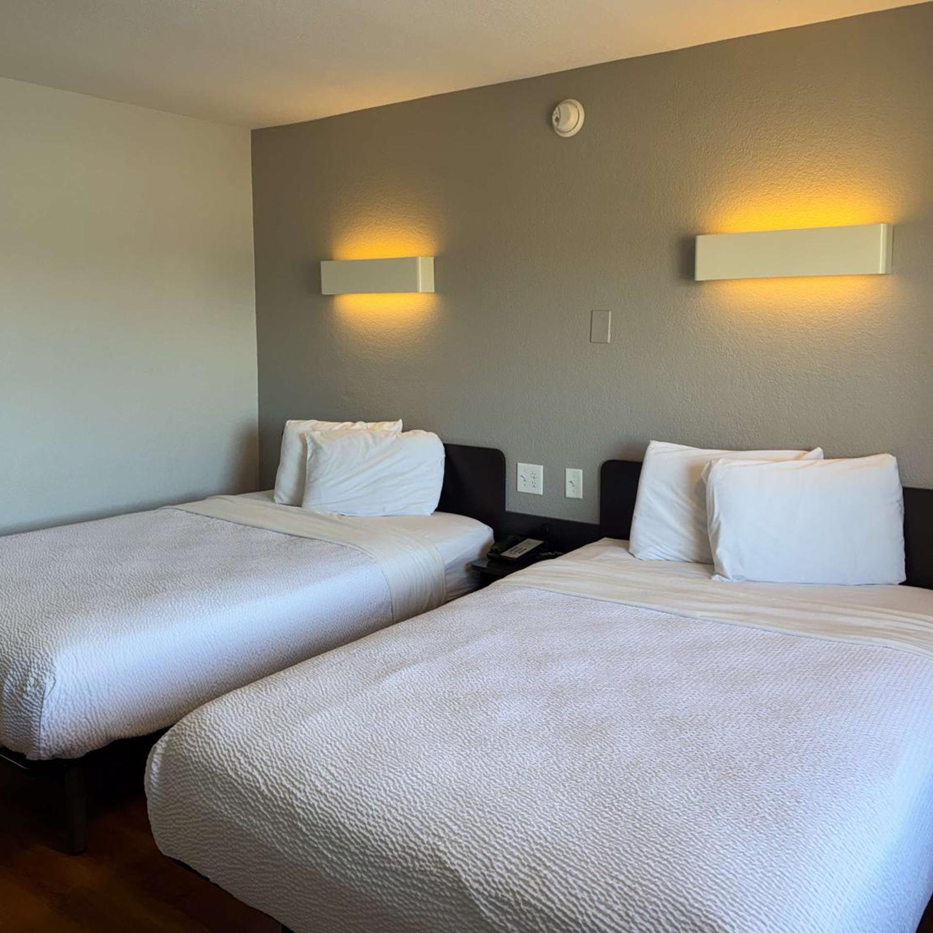 1 Full Bed - ADA/RI Shower/Mini Fridge