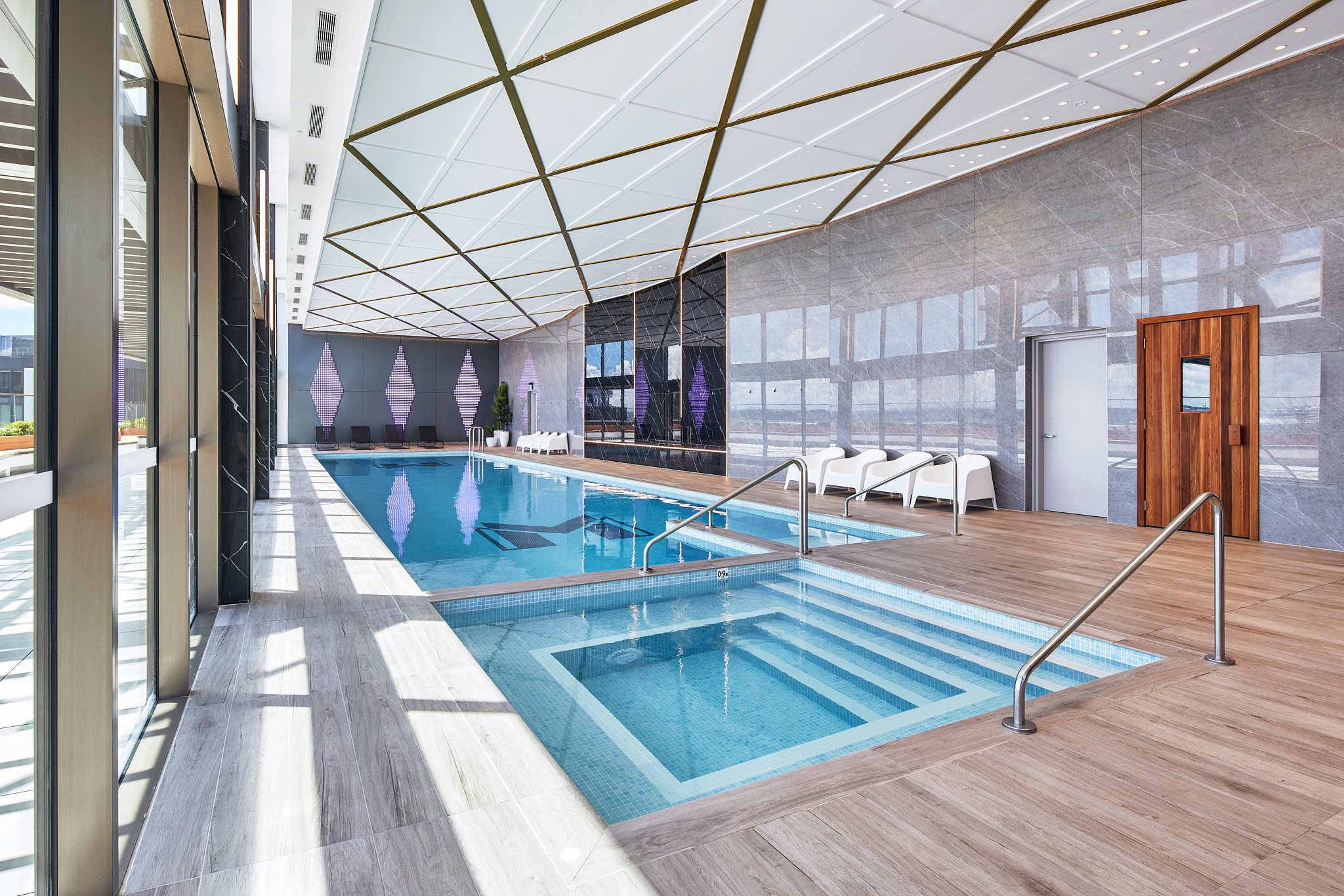 Meriton Suites Canberra 23/50