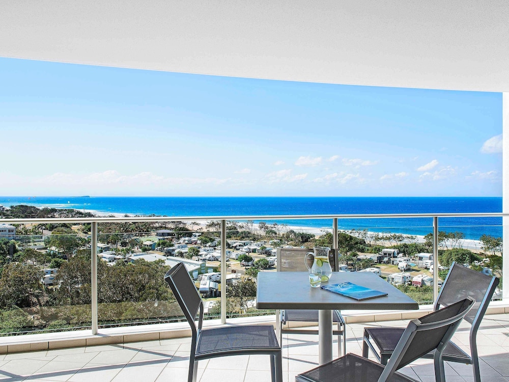 THE SEBEL MAROOCHYDORE 66/72