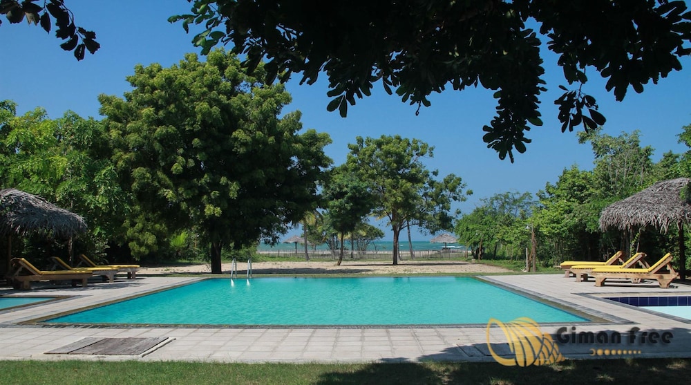 GIMAN FREE BEACH RESORT 65/67