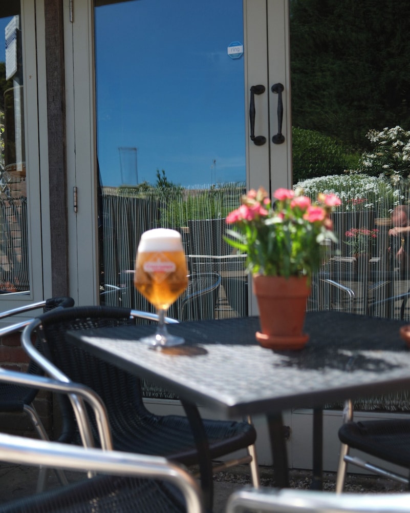 The White Hart 38/50