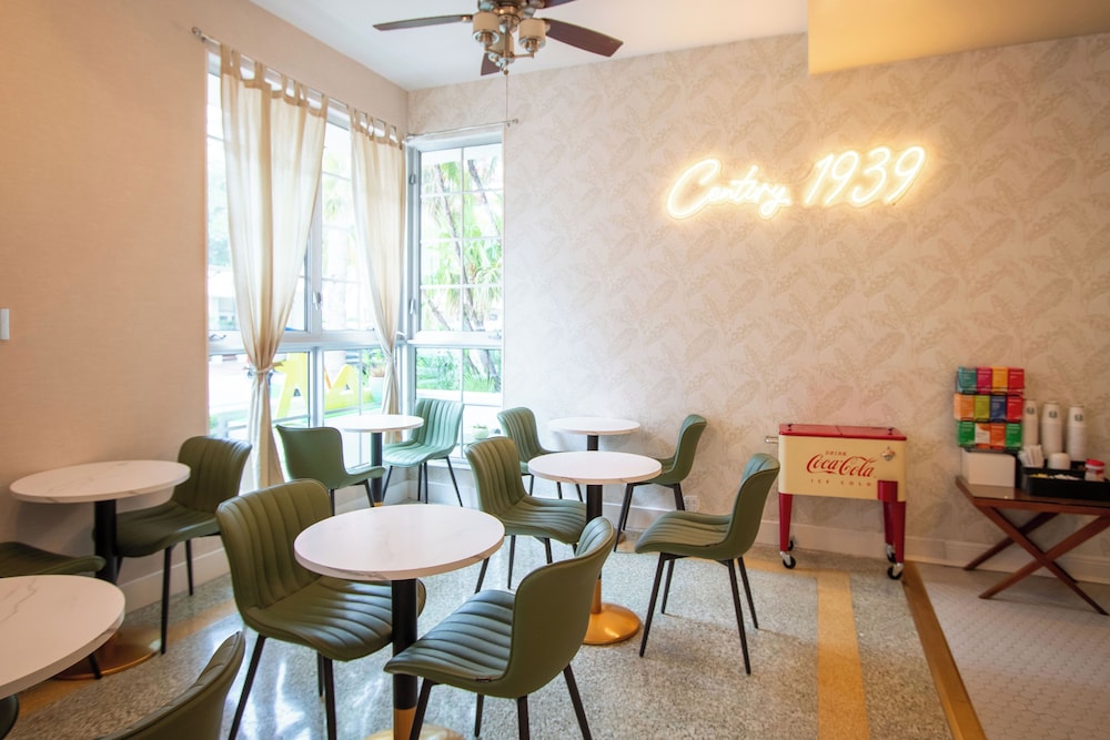 Century Hotel 39/62