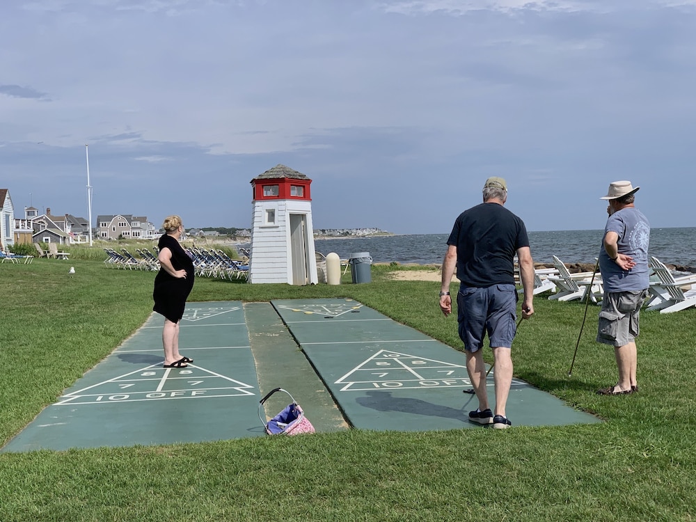 Lighthouse Inn 23/50