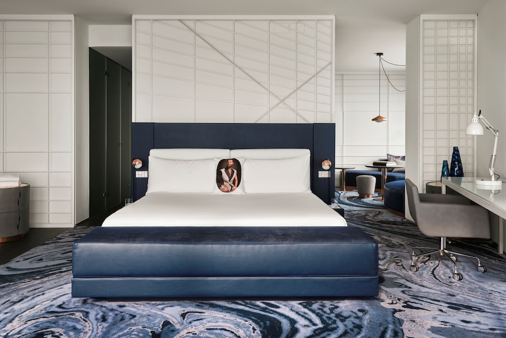 1 Bedroom, Cool, Suite, King Bed, Corner، W Barcelona 2/7