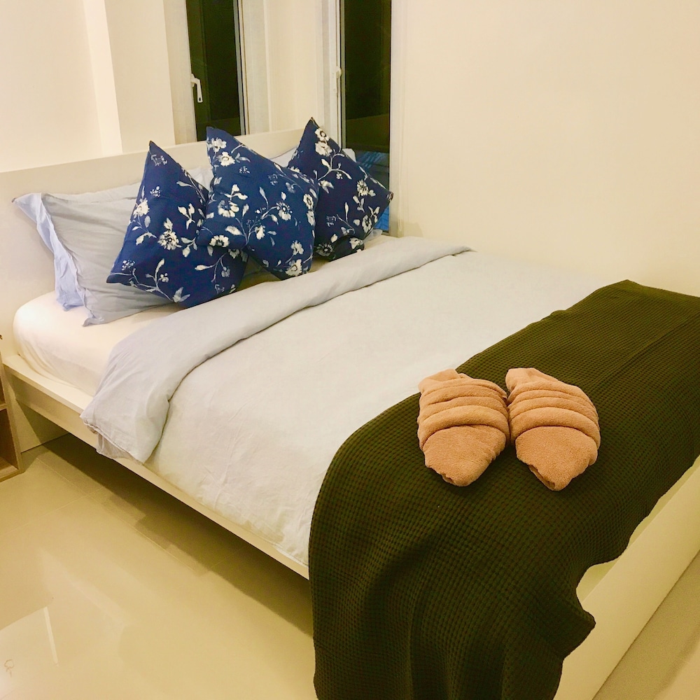 2 Bed Villa 15 Min Walk To Beach 10/36