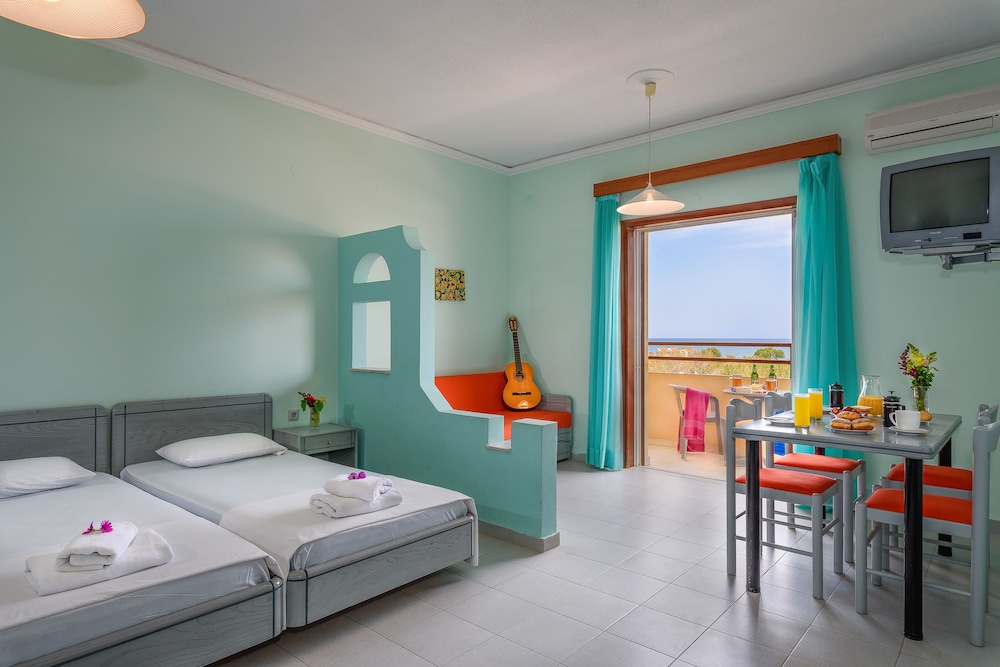 3 BEDROOMS, APARTMENT