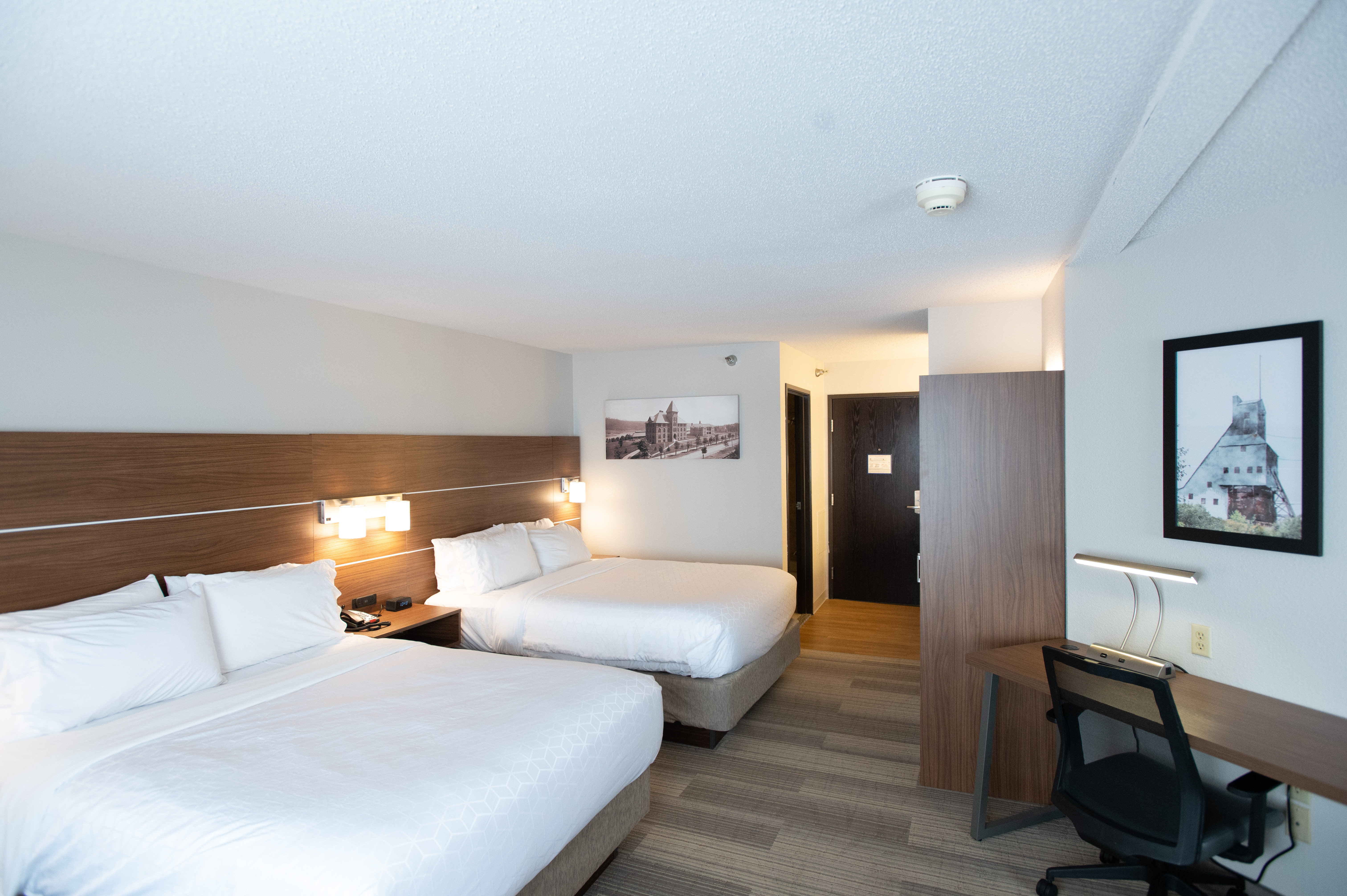 Holiday Inn Express Houghton Keweenaw 24/77