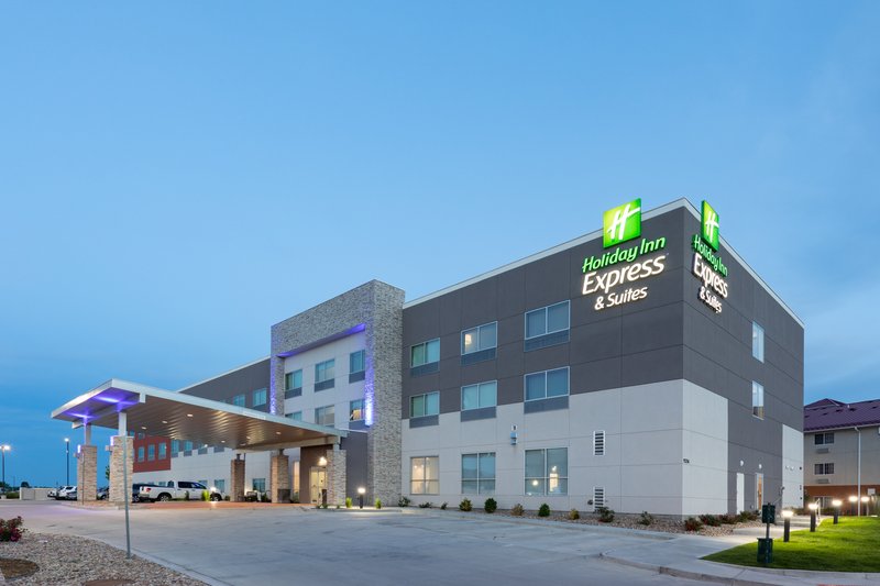 Holiday Inn Express & Suites Firestone - Longmont 4/44